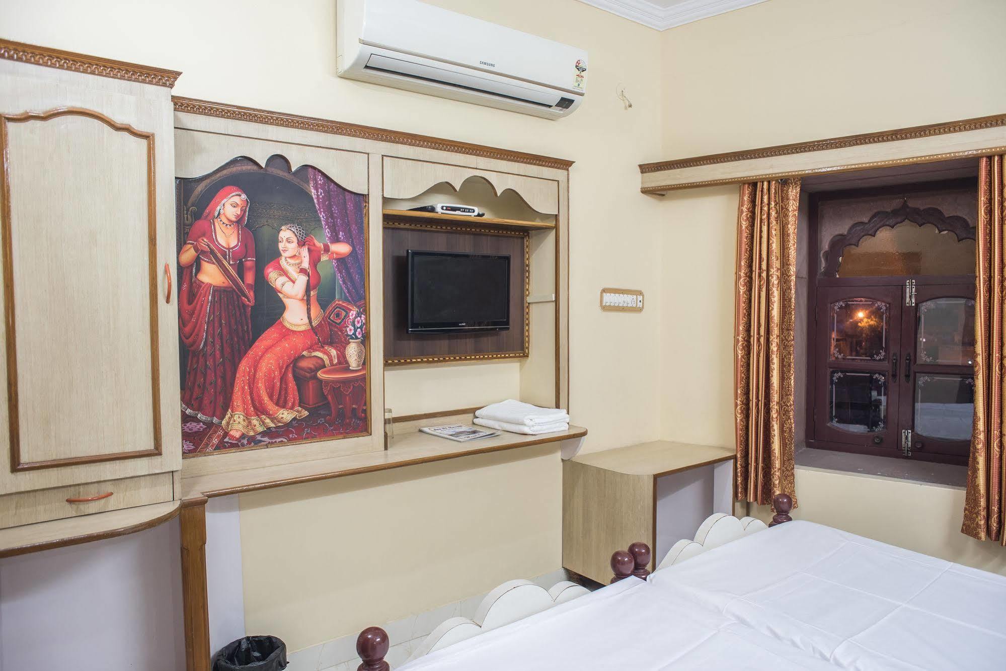 Jee Ri Haveli Hotel Jodhpur  Exterior photo